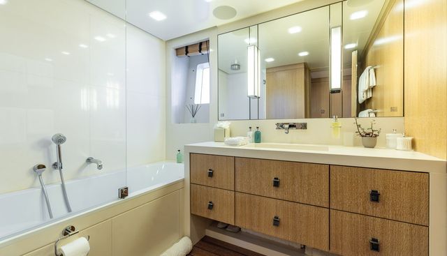 BELONGERS yacht for sale 29