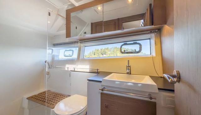 Bee's Knees yacht for sale 33