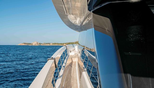 FIREFLY yacht for sale 22