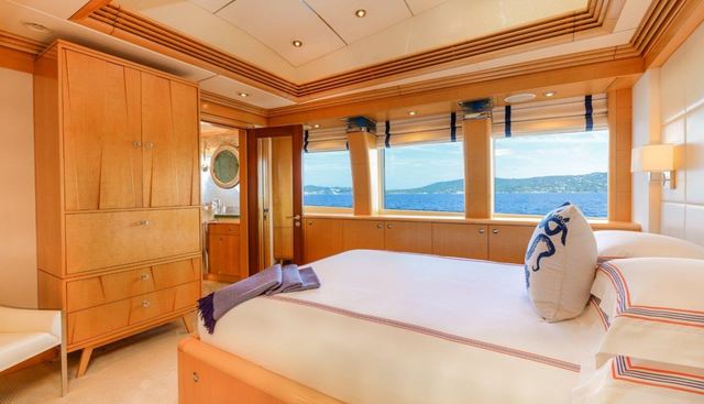 VICTORIA DEL MAR yacht for sale 14