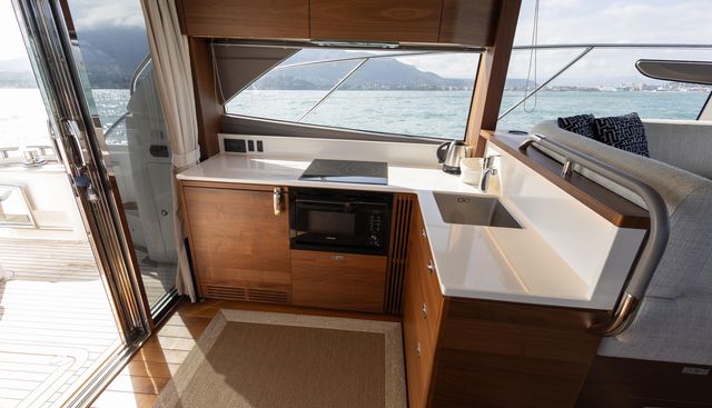 Viva yacht for sale 29