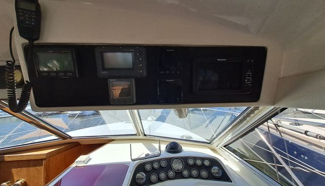 noname yacht for sale 10