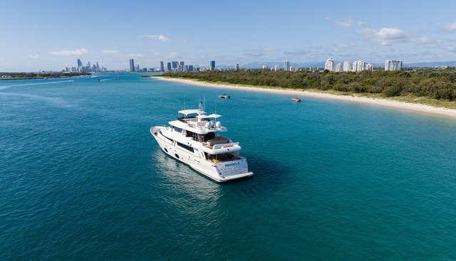 Pinnacle yacht for sale 32