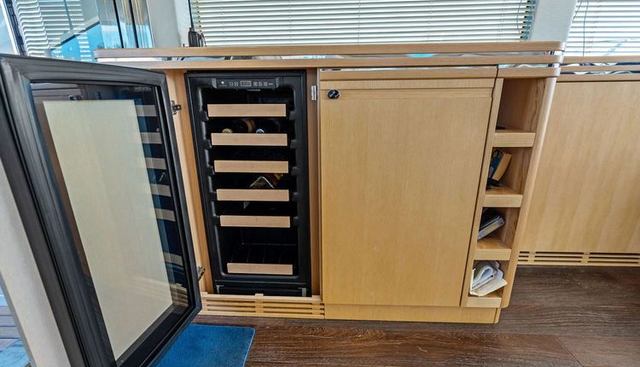 MISS INGRID yacht for sale 35