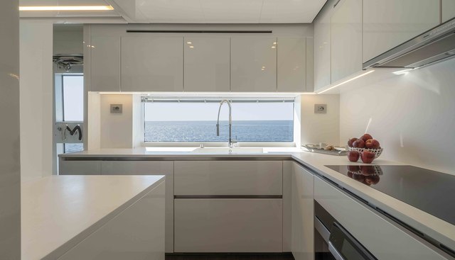 FOUR JOYS yacht for sale 22