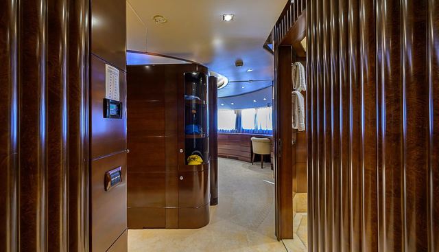 SEASCAPE V yacht for sale 32