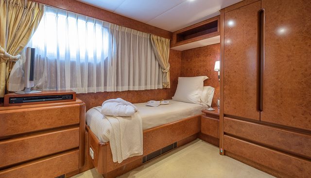 CD TWO yacht for sale 12