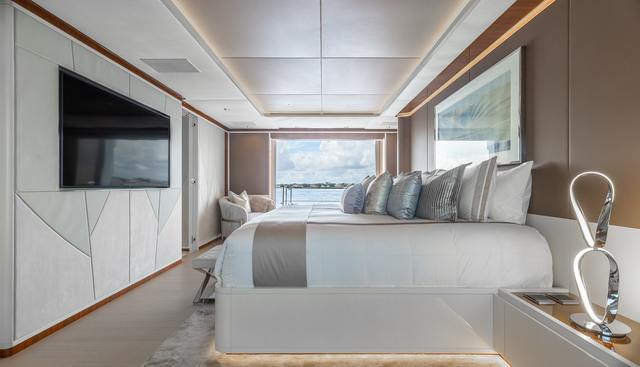 GOLDENEYE yacht for sale 12