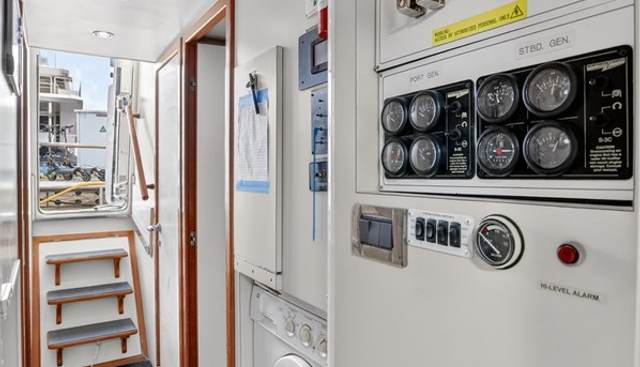 ARLENE yacht for sale 30