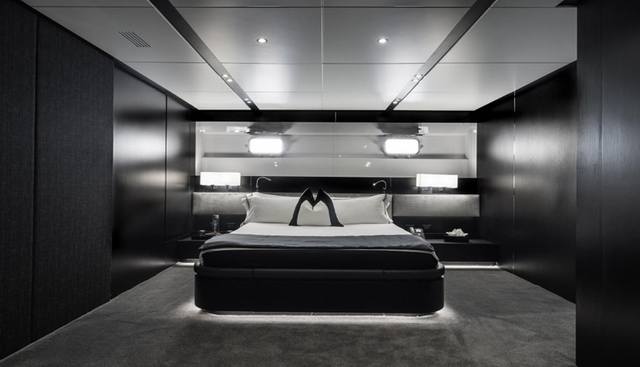 R23 yacht for sale 20