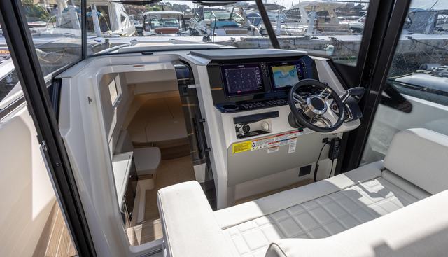 340GTWA-179 yacht for sale 27