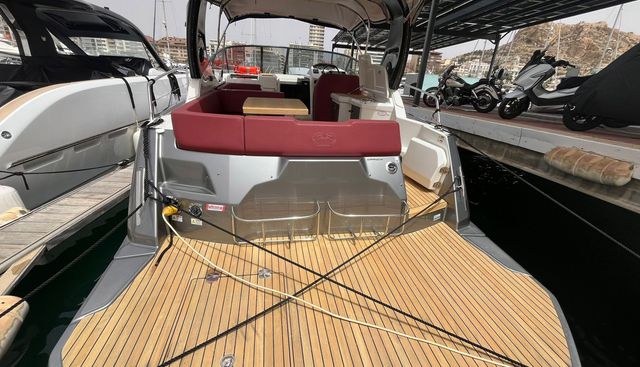 Z35 yacht for sale 5