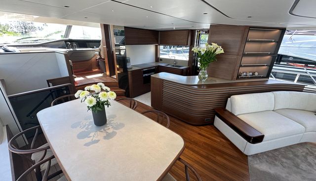 Y80018 yacht for sale 20