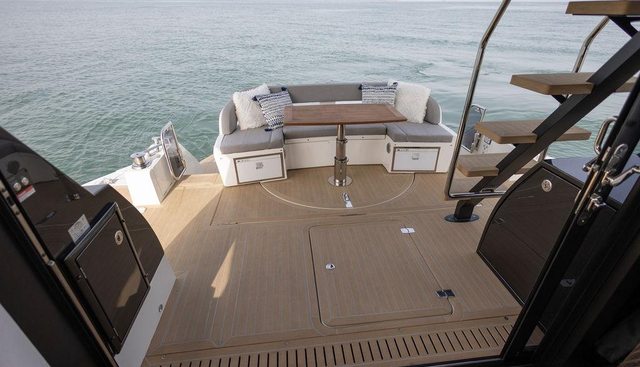 Galeon 510 SKY yacht for sale 32