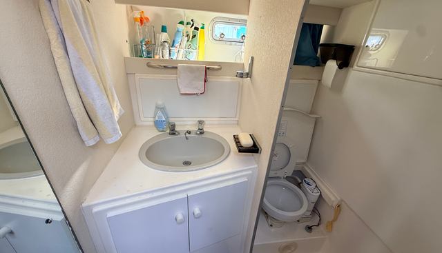 Sea Flight yacht for sale 18