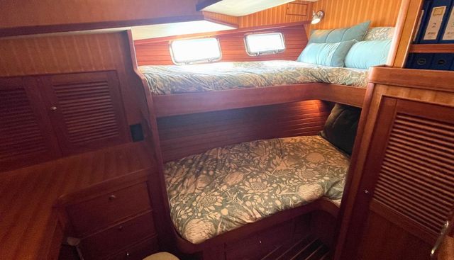 Latitude 20 yacht for sale 40