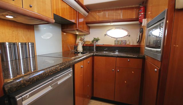 GENEVIEVE yacht for sale 29