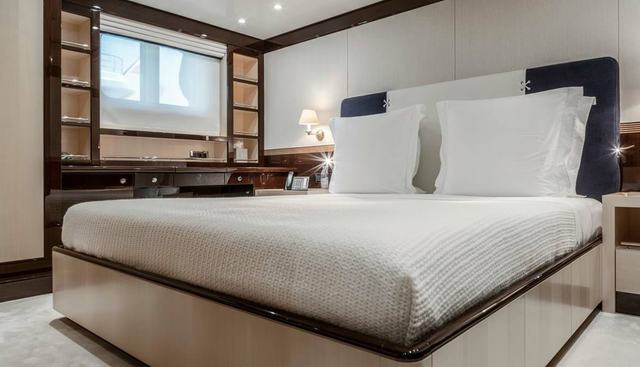 La Familia yacht for sale 18