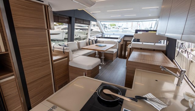 GL45FLY-76 yacht for sale 69