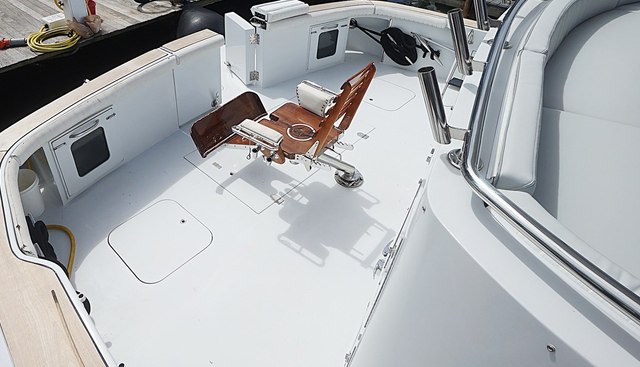 Hatteras 92' yacht for sale 35
