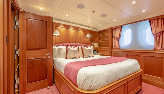 Shadowl yacht for sale 69