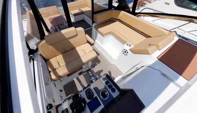 Major Adjustment yacht for sale 17