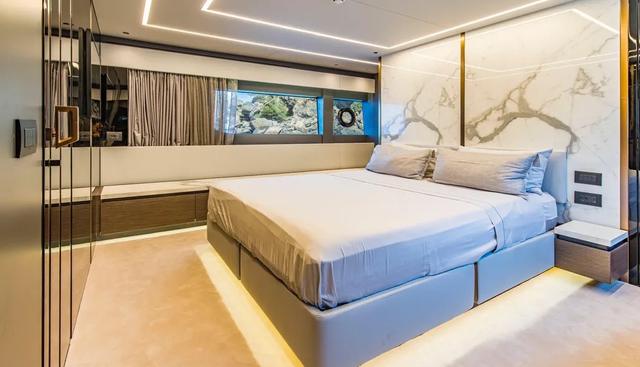 Explorer 62 yacht for sale 12