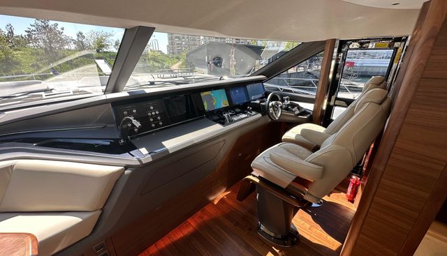 Y80018 yacht for sale 35