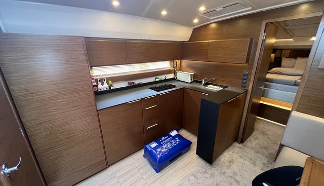 White Pearl yacht for sale 24