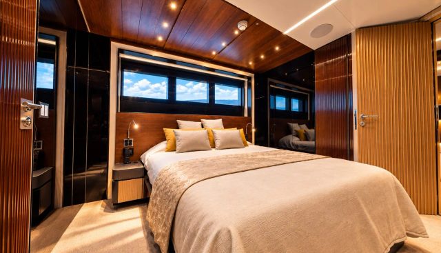 Mereley I yacht for sale 14