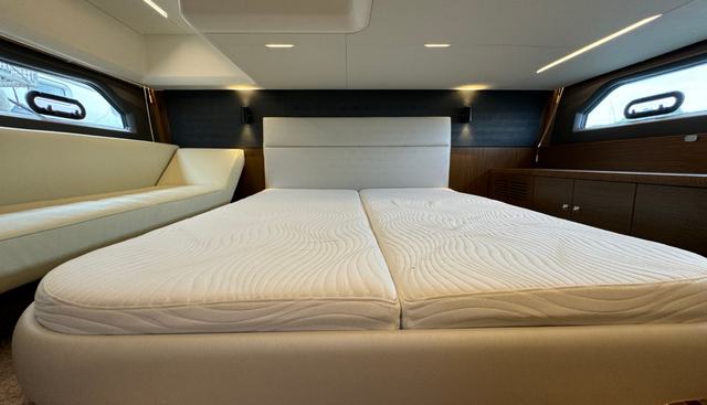 Roxy 2 yacht for sale 35