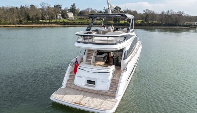 F65042 yacht for sale 9