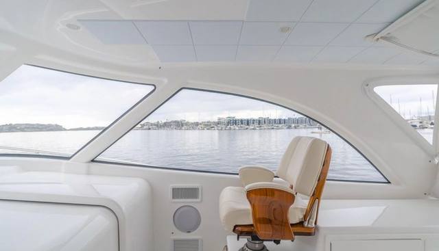 Commodore Two yacht for sale 28