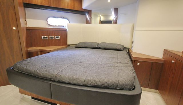 CHANSON DE LA MER yacht for sale 33