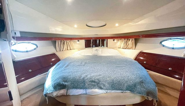 DRAGONFLY yacht for sale 23