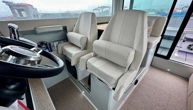GEE WHIZZ yacht for sale 24