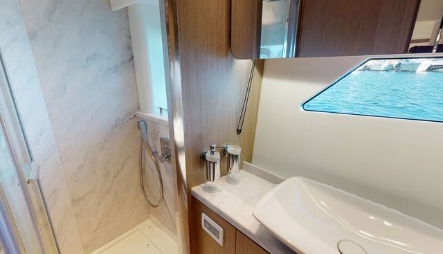 WOW WEE yacht for sale 27