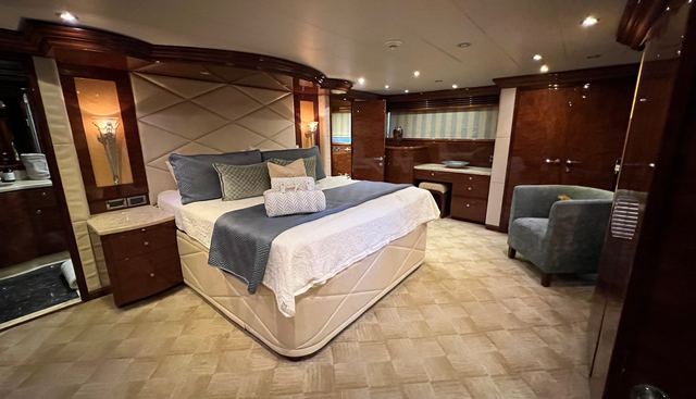 Missy B II yacht for sale 14