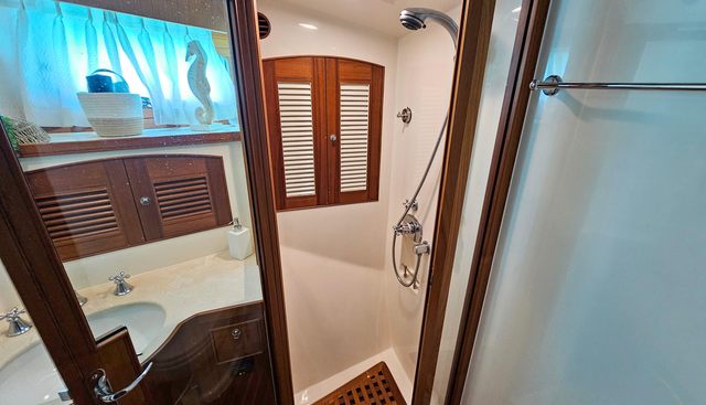 Living With E's yacht for sale 29