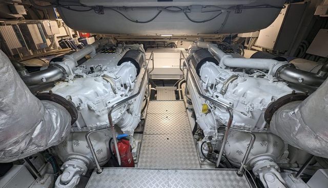 SILVER BREEZE yacht for sale 20