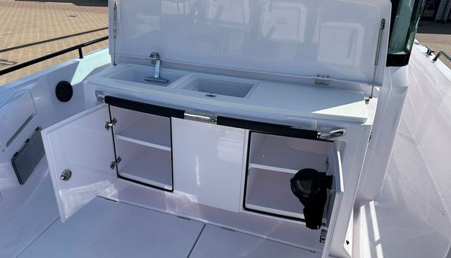 BLUTO yacht for sale 9