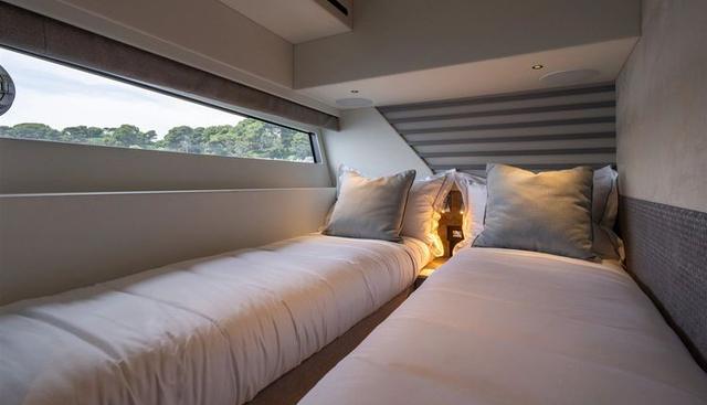 PREDATOR 55 yacht for sale 33