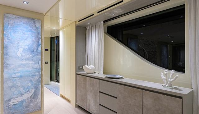 PHOENIX yacht for sale 24