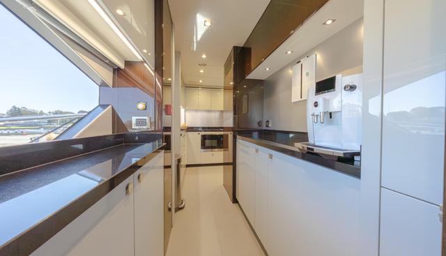 REUNION yacht for sale 44