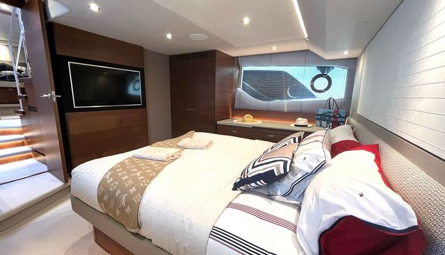 F55 yacht for sale 27