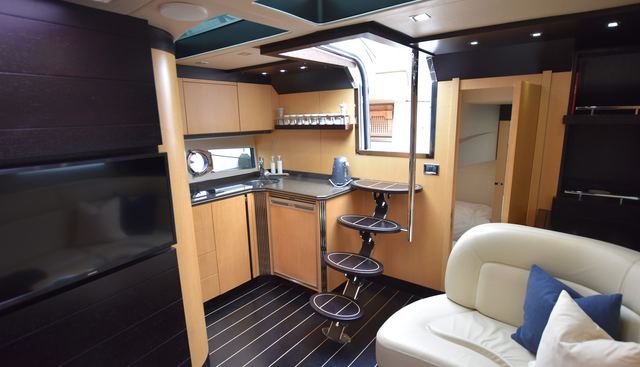 VOLANTIS yacht for sale 28