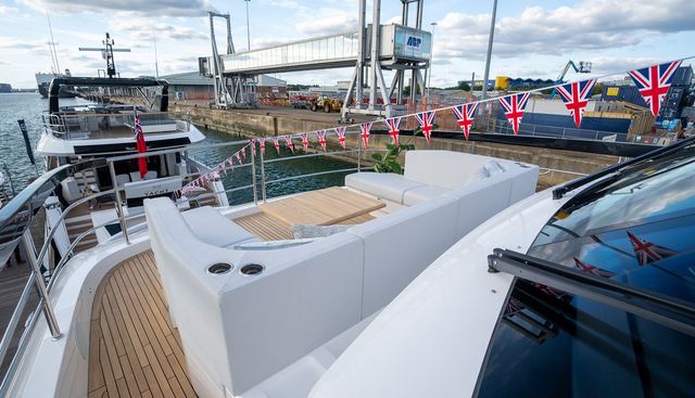 8022580 yacht for sale 32