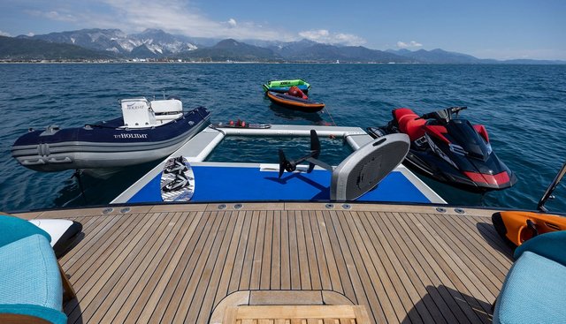 Holiday yacht for sale 33