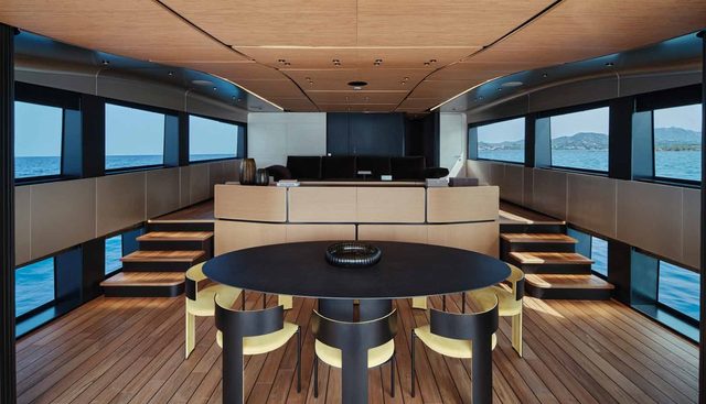 LIFE MOMENT yacht for sale 12