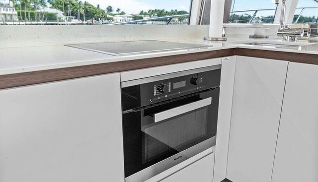 ELEVATION yacht for sale 37